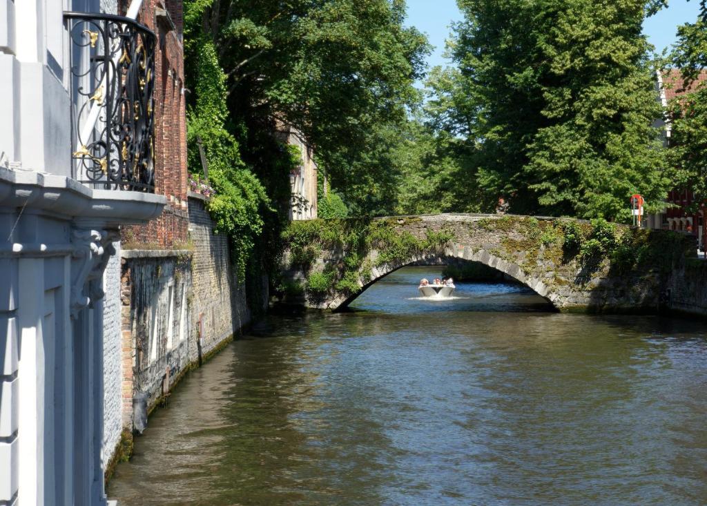 Logies Graaf Van Vlaanderen Брюгге Экстерьер фото